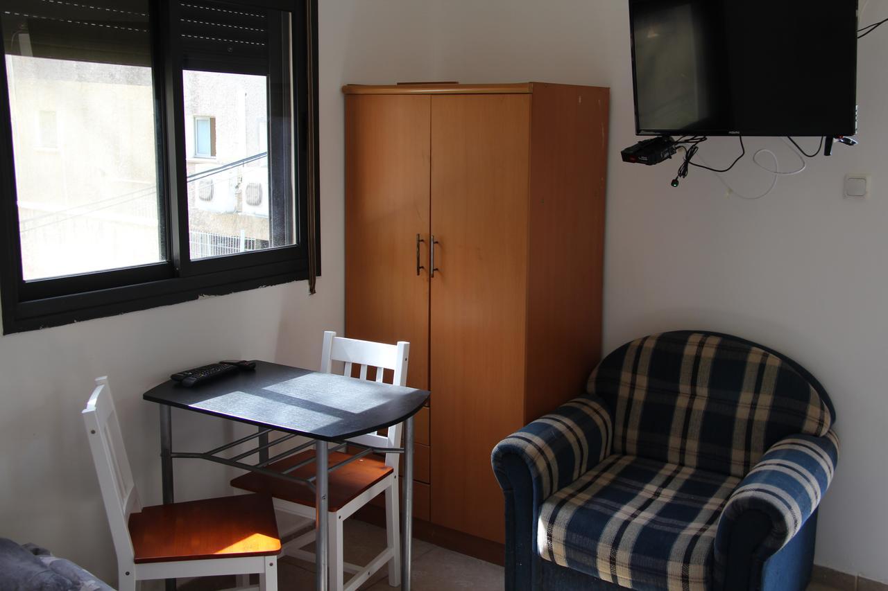 Apartments With Sea View 하이파 외부 사진